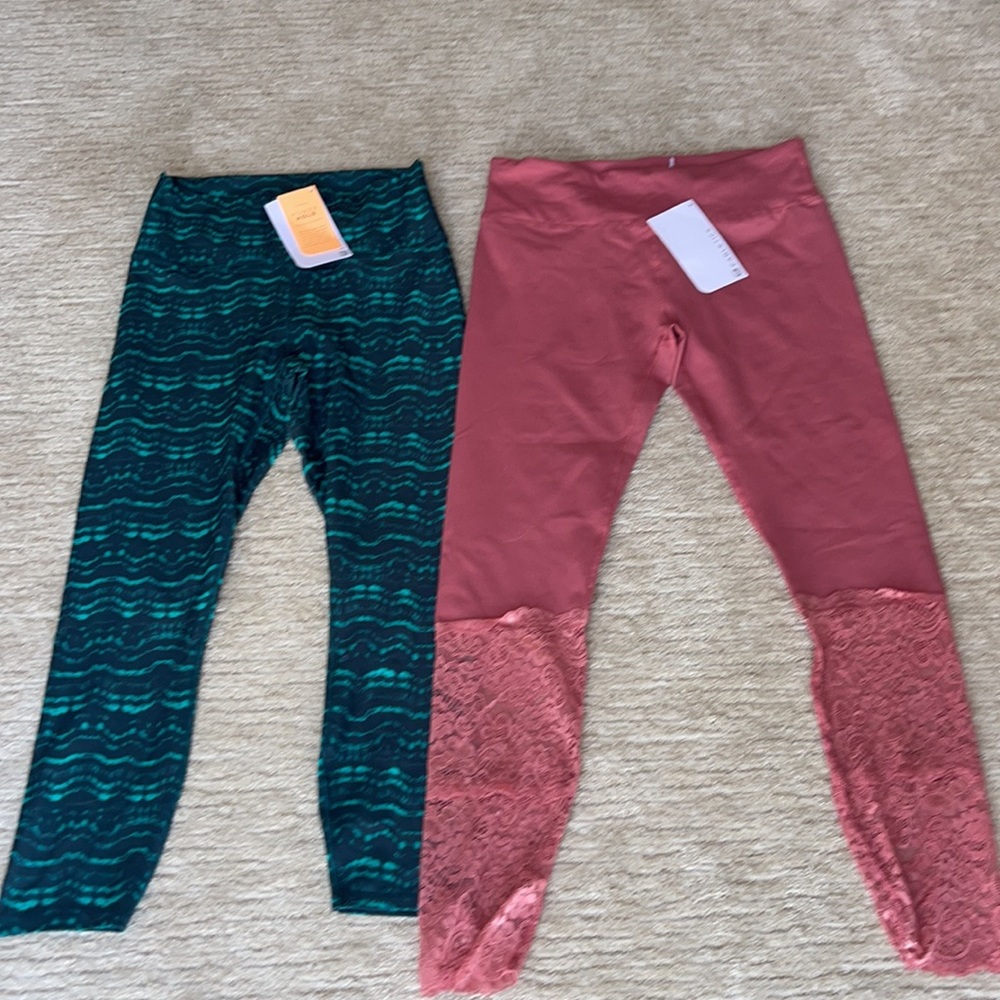 Lot of 5 Fabletics leggings- 2 NWT